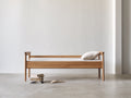 Sofa aus Eichenholz und Strukturstoff 205×80×78 cm – Naturbraun und Cremeweiß – schlanke Tagesbettform für Wohnzimmer